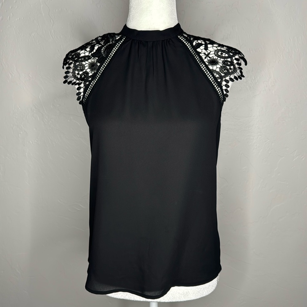 Black Lace Shoulder Detail Top XS